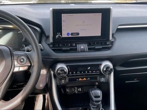 Used 2024 Toyota RAV4 XLE image 6