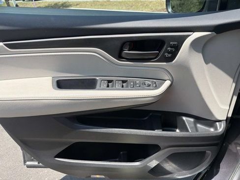 Used 2025 Honda Odyssey EX-L image 6