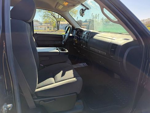 Used 2009 Chevrolet Silverado 1500 LT w/ Power Pack Plus AWD/4WD image 12