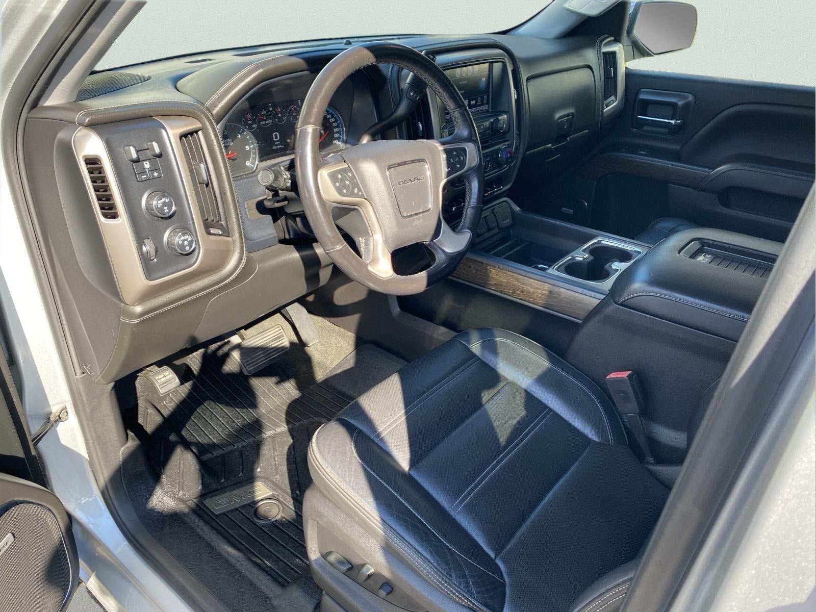 Used 2018 GMC Sierra 1500 Denali w/ Denali Ultimate Package AWD/4WD image 11