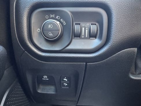 Used 2019 RAM 1500 Big Horn image 31