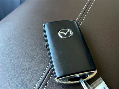 Used 2025 MAZDA CX-30 AWD 2.5 S w/ Premium Package image 12