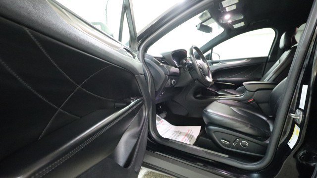 Used 2016 Lincoln MKC Premiere FWD image 9