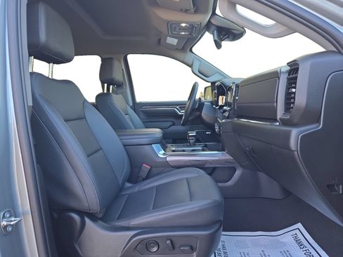 Used 2023 Chevrolet Silverado 1500 LTZ AWD/4WD image 23