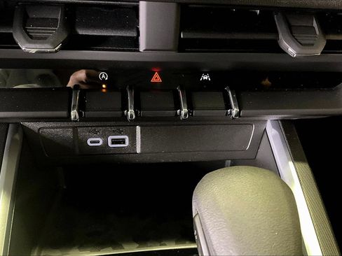 Used 2024 Chevrolet Colorado Trail Boss w/ Advanced Trailering Package image 16