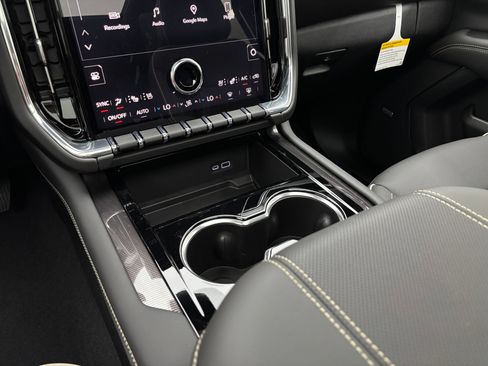 New 2026 GMC Yukon XL Elevation w/ Elevation Premium Package AWD/4WD image 34