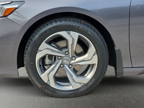 Used 2020 Honda Accord EX image 29