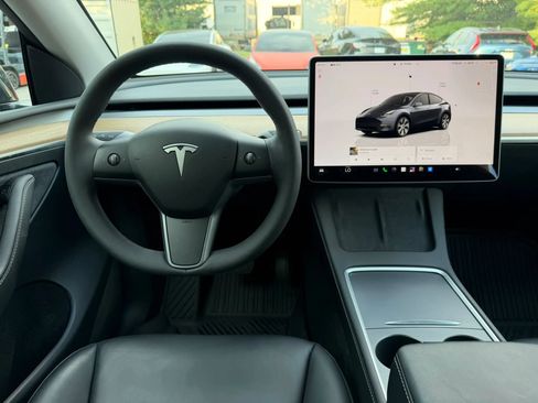 Used 2023 Tesla Model Y Long Range AWD/4WD image 13