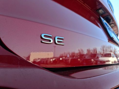 Used 2022 Volkswagen Taos SE w/ Panoramic Sunroof Package image 31