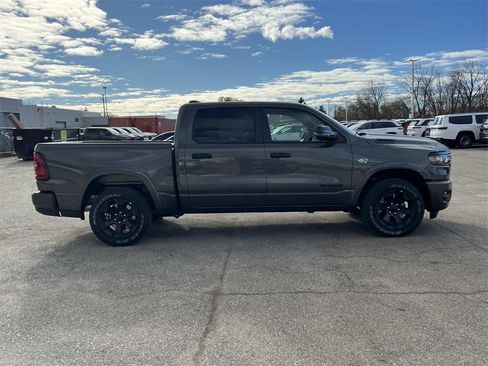 New 2026 RAM 1500 4x4 Crew Cab image 2