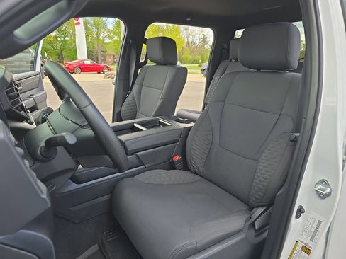 Used 2026 Toyota Tundra SR AWD/4WD image 16