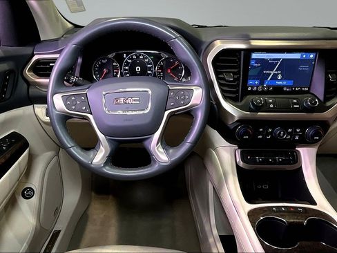 Used 2023 GMC Acadia Denali AWD/4WD image 9