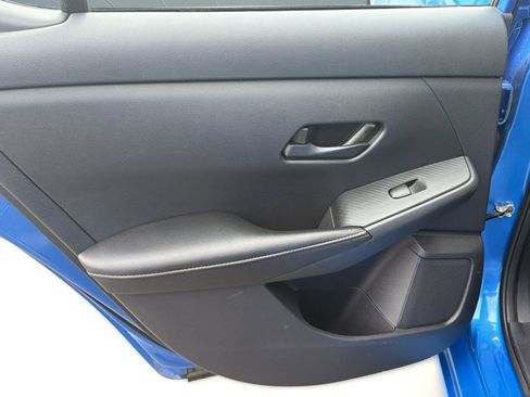 Used 2025 Nissan Sentra SV FWD image 15