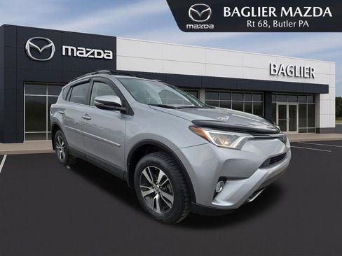 Used 2018 Toyota RAV4 XLE image 1