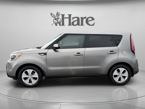 Used 2014 Kia Soul FWD image 2