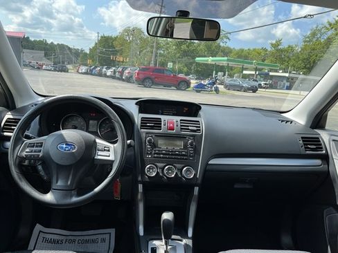 Used 2015 Subaru Forester 2.5i AWD/4WD image 31