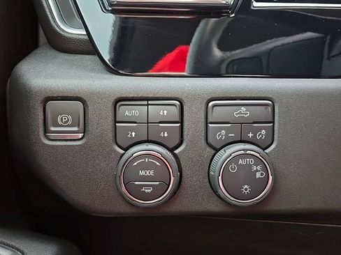 Certified 2024 Chevrolet Silverado 1500 LT image 26