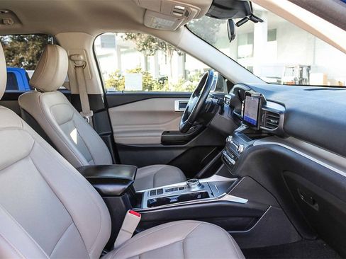 Used 2020 Ford Explorer XLT w/ Equipment Group 202A image 21