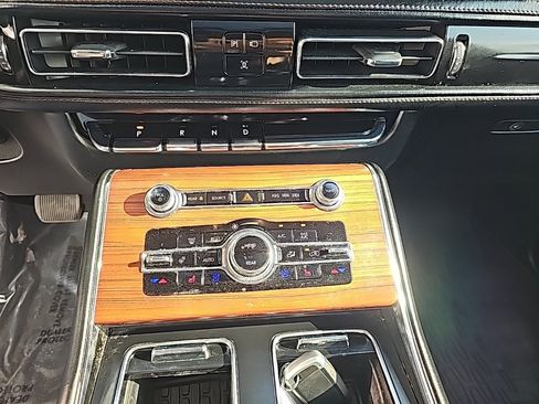 Used 2022 Lincoln Aviator Reserve w/ Elements Package Plus image 17