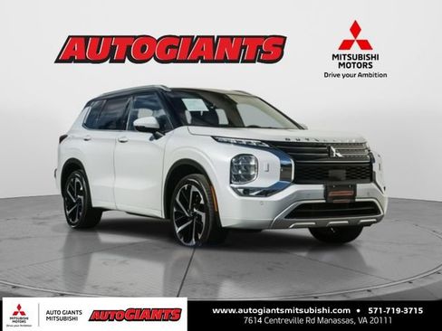 Used 2024 Mitsubishi Outlander SEL image 1