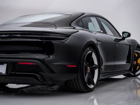 Used 2020 Porsche Taycan Turbo S image 10