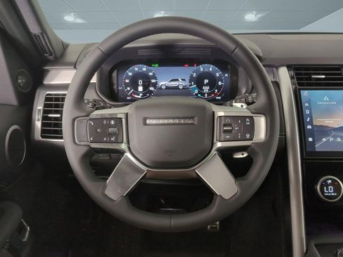 Certified 2025 Land Rover Discovery Dynamic SE image 14