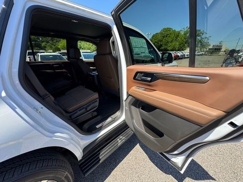 New 2026 Chevrolet Tahoe High Country RWD image 24
