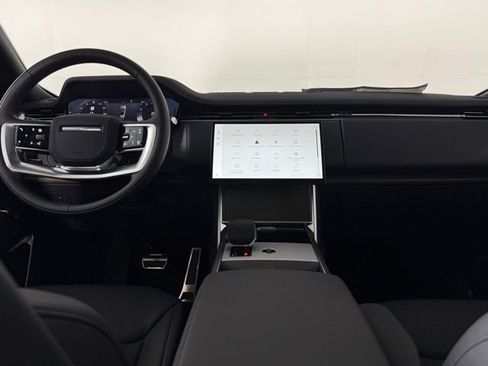 New 2025 Land Rover Range Rover Long Wheelbase SE image 28