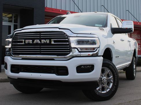 Used 2024 RAM 2500 Laramie AWD/4WD image 9
