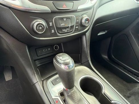 Used 2020 Chevrolet Equinox LT AWD/4WD image 18