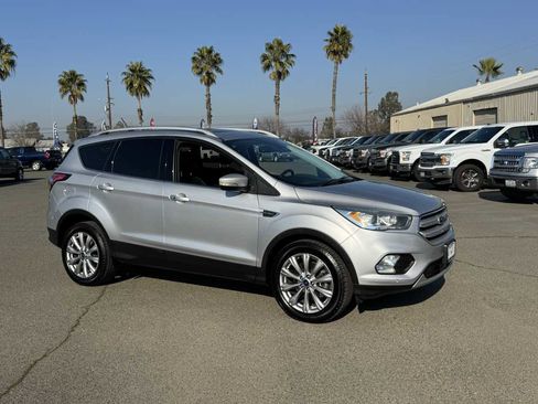 Used 2018 Ford Escape Titanium image 14