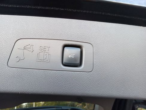 Used 2020 Lincoln Corsair AWD w/ Premium Package image 26