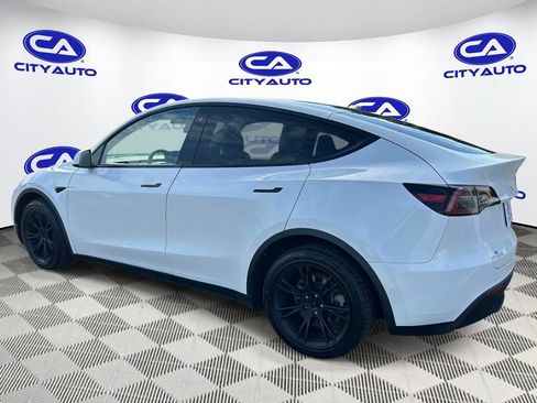Used 2021 Tesla Model Y Long Range AWD/4WD image 5
