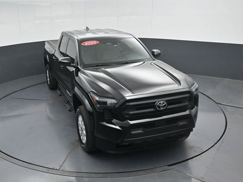 Used 2025 Toyota Tacoma SR5 AWD/4WD image 47