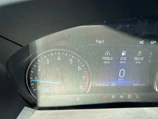 Used 2024 Ford Explorer XLT w/ Equipment Group 202A AWD/4WD image 15
