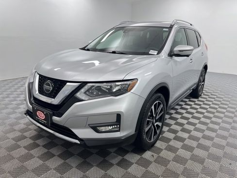 Used 2019 Nissan Rogue SL image 2
