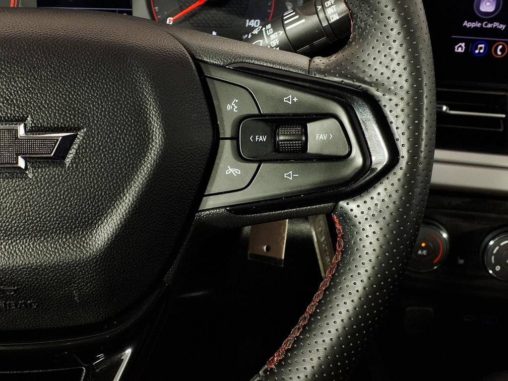 Used 2024 Chevrolet Trax RS FWD image 19