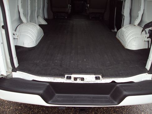 Used 2013 Chevrolet Express 1500 AWD 1500 135 image 9