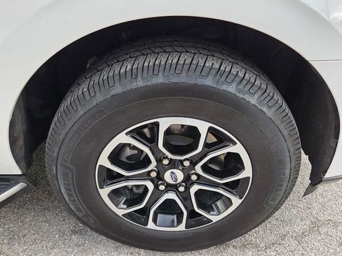 Used 2022 Ford Expedition XLT RWD image 9