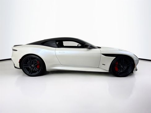 Used 2019 Aston Martin DBS Superleggera image 8