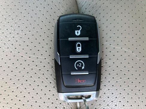 Used 2022 RAM 1500 Big Horn AWD/4WD image 31