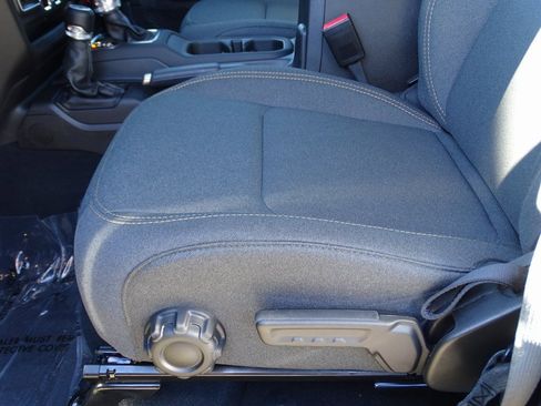 Used 2024 Jeep Wrangler Sahara w/ Technology Group image 9