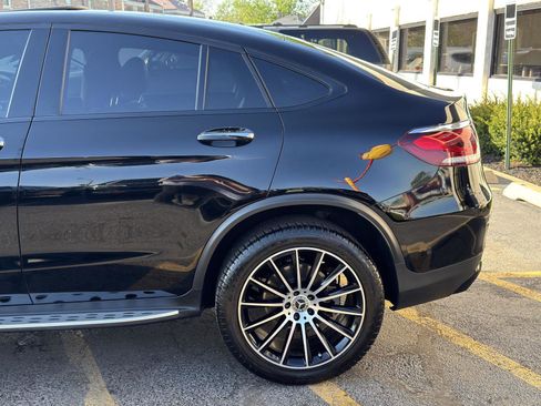 Used 2020 Mercedes-Benz GLC 300 4MATIC Coupe image 4