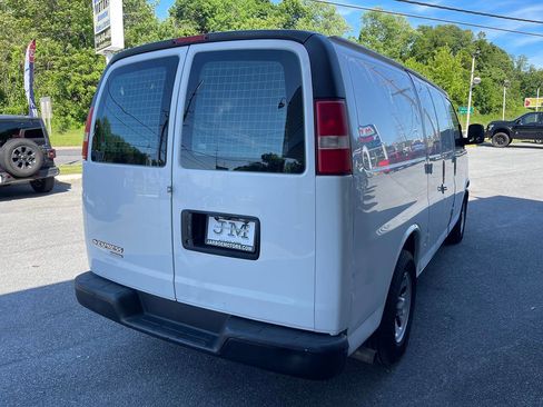 Used 2014 Chevrolet Express 1500 RWD image 7