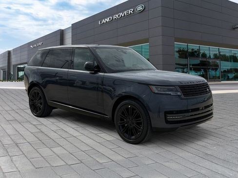 New 2026 Land Rover Range Rover Long Wheelbase SE AWD/4WD image 7
