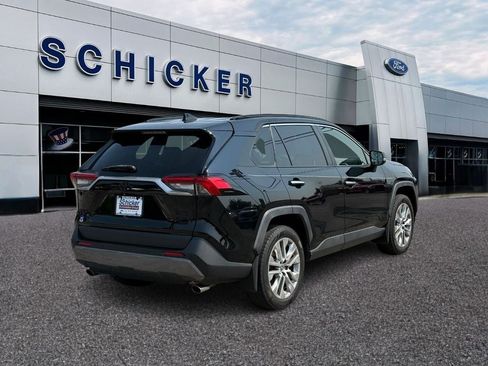 Used 2019 Toyota RAV4 Limited w/ Advanced Technology Package AWD/4WD image 2