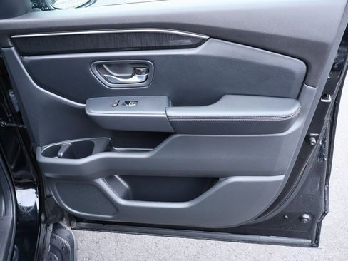 Certified 2023 Honda Pilot Black Edition image 11