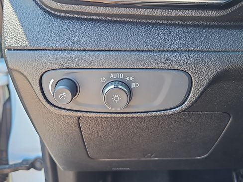 Used 2023 Chevrolet Bolt LT w/ Infotainment Package FWD image 9