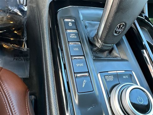 Used 2021 Maserati Levante GranSport image 32