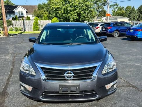 Used 2013 Nissan Altima 2.5 S FWD image 2
